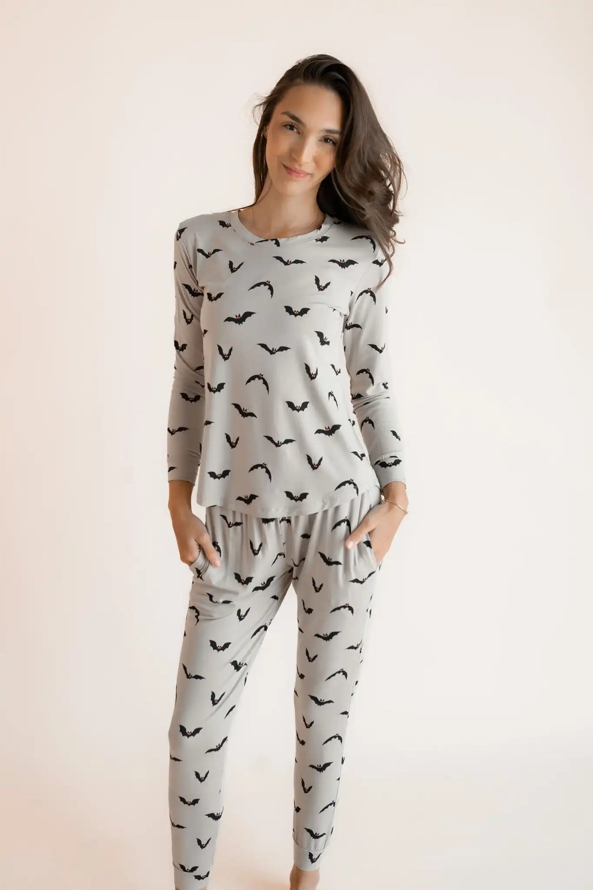 Women's Jogger Pajama Set in Bats