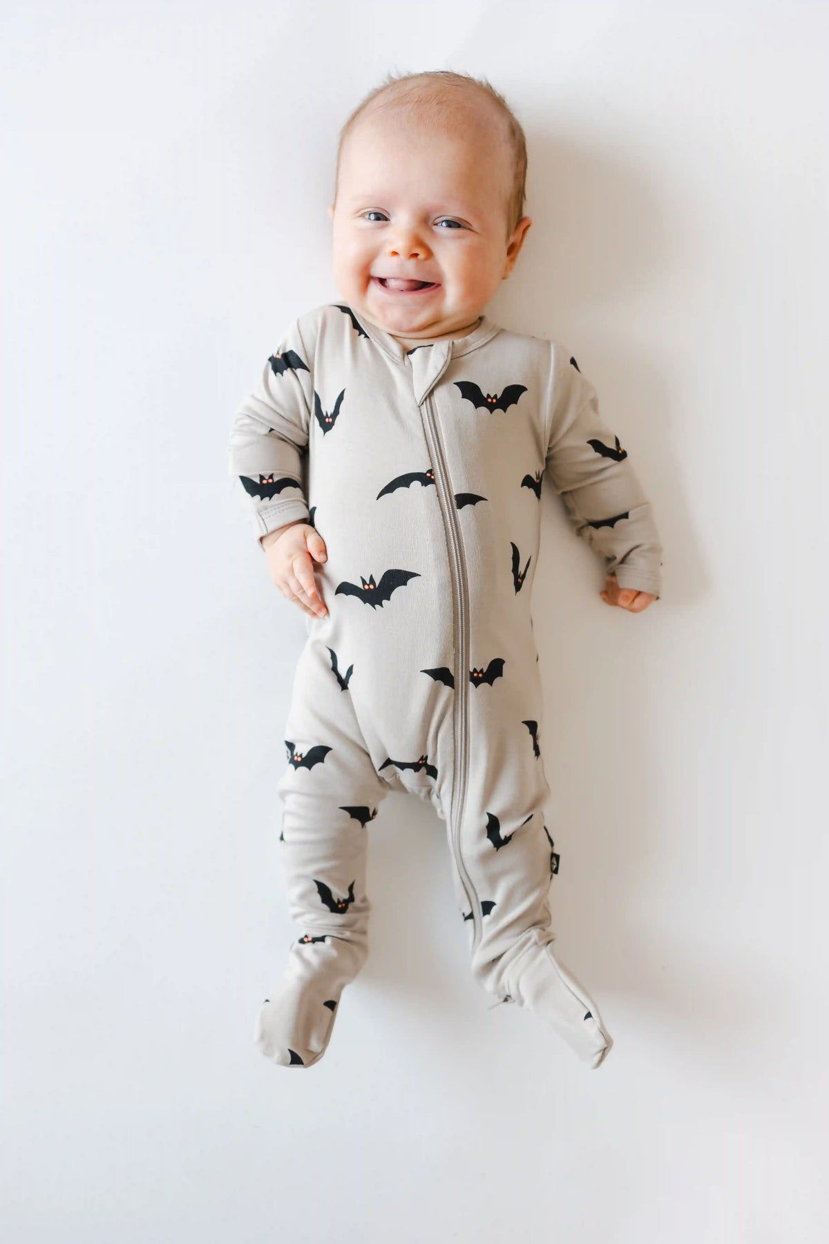 Zippered Footie in Bats