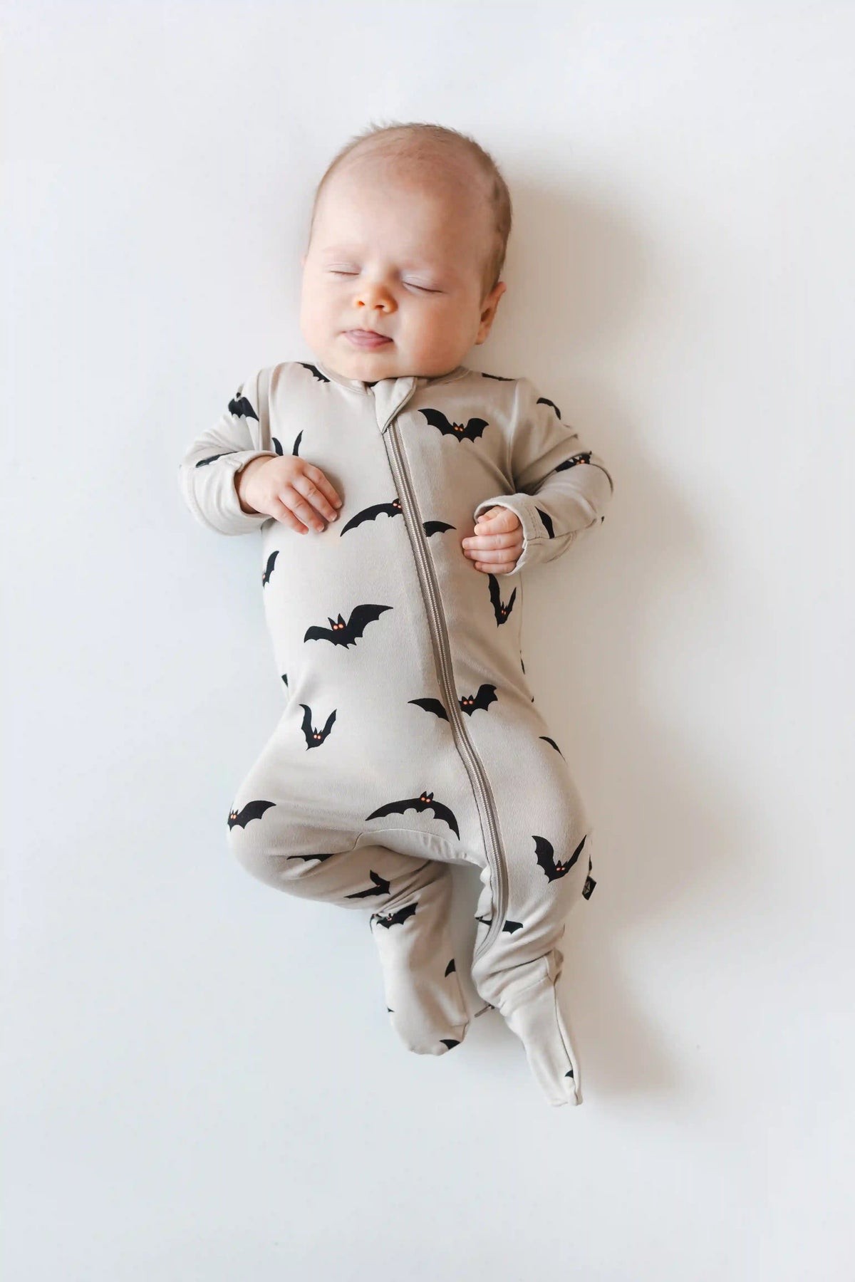 Zippered Footie in Bats