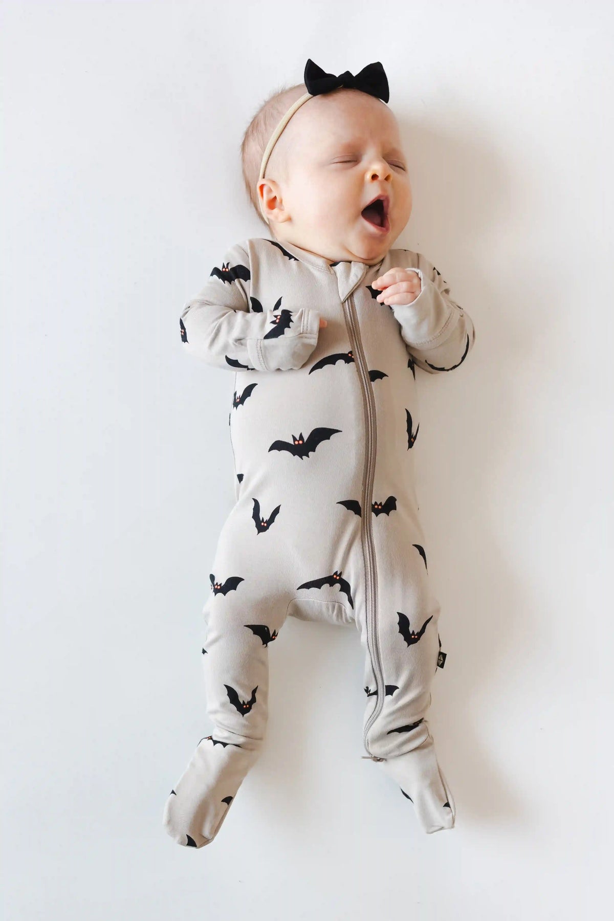 Zippered Footie in Bats