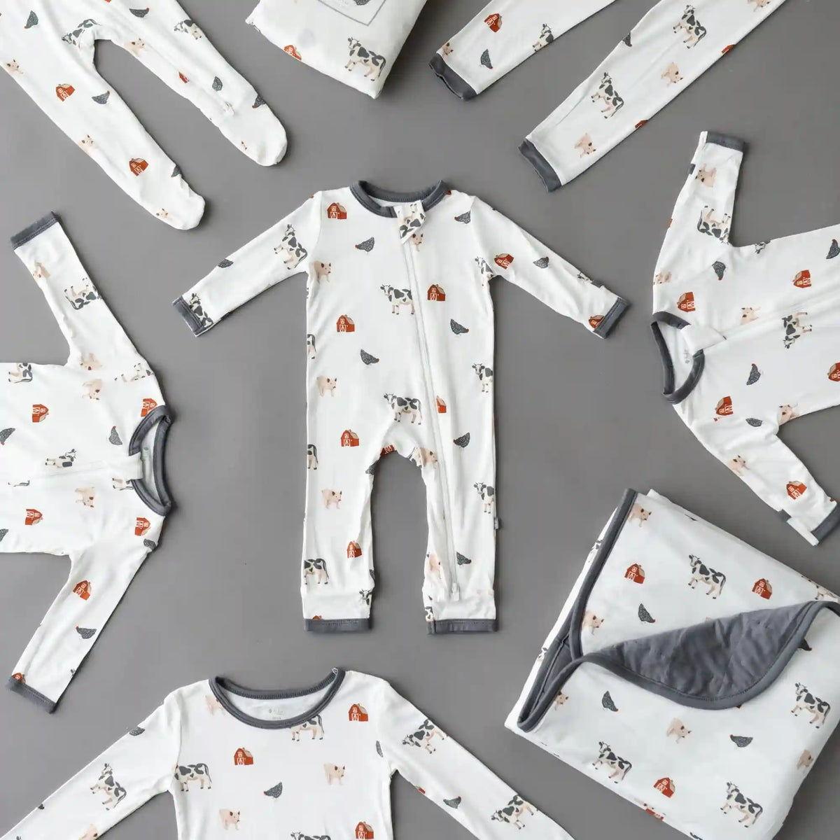 Zippered Romper in Farm