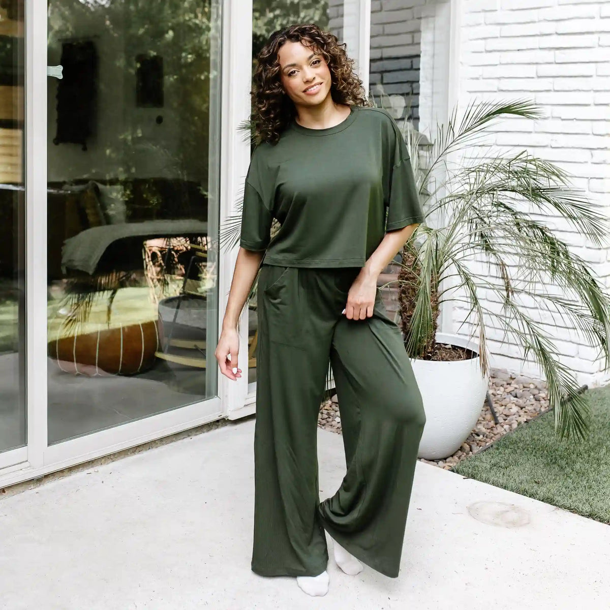 Women's Short Sleeve Boxy Tee in Fir
