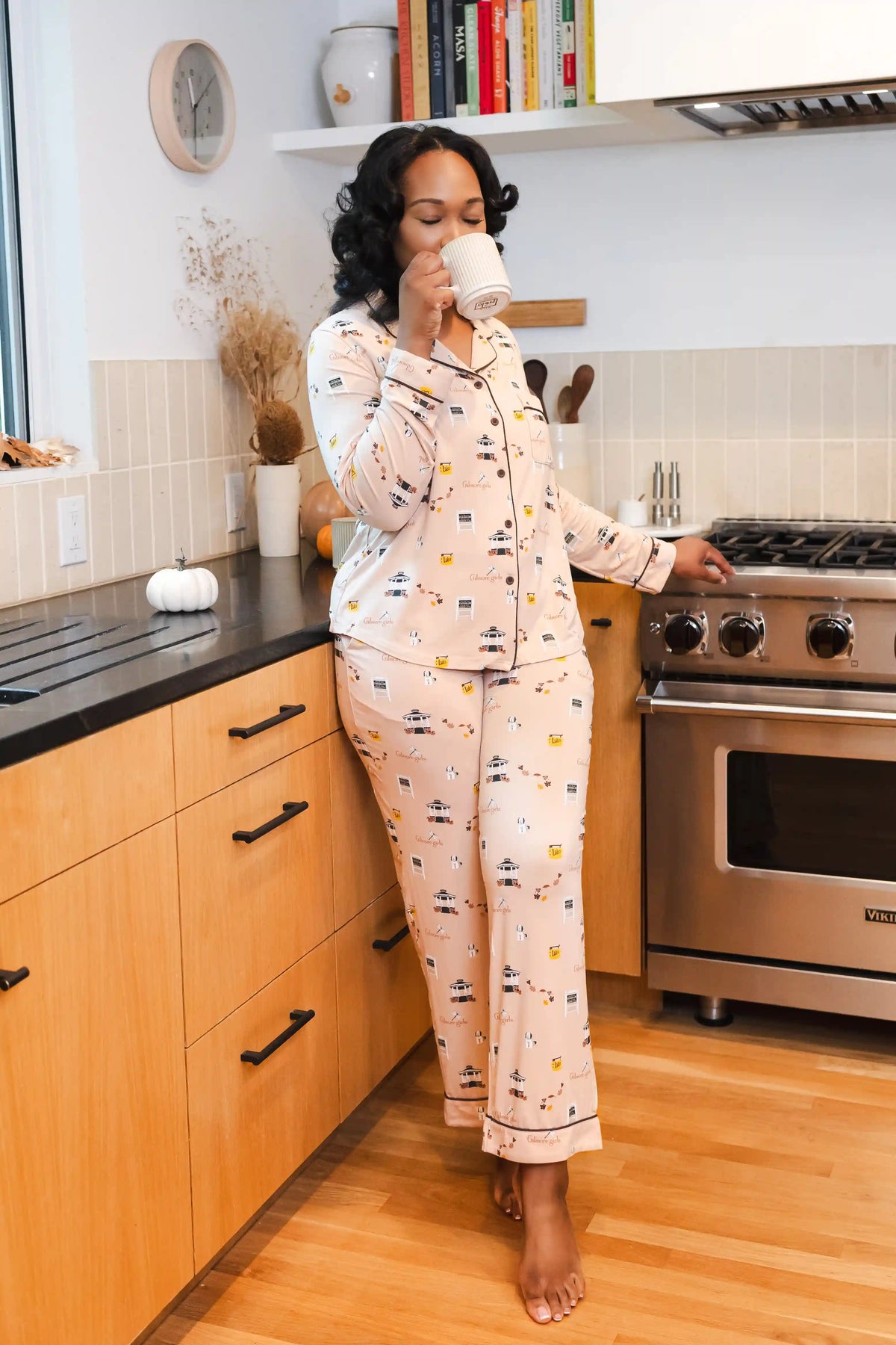 Long-Sleeved Women's Pajama Set in Gilmore Girls