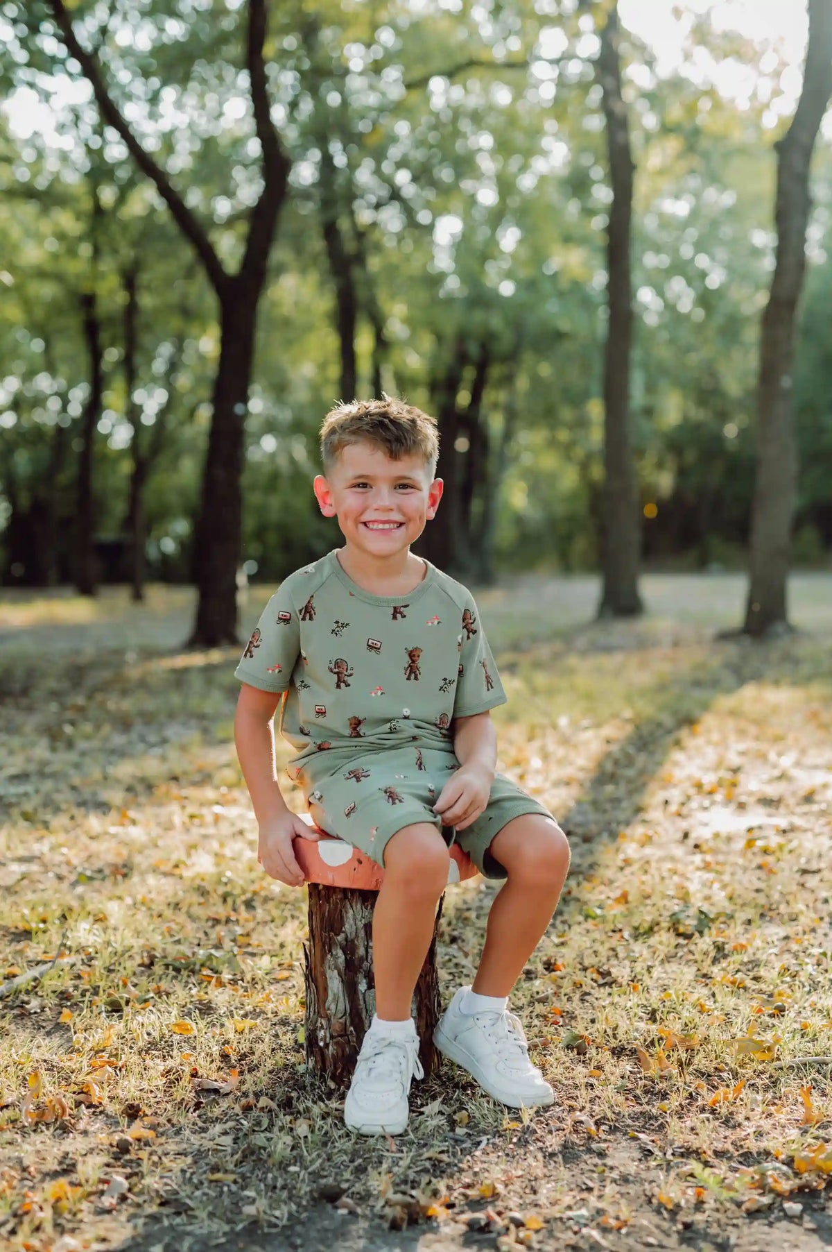 Short Sleeve Jogger Set in Groot