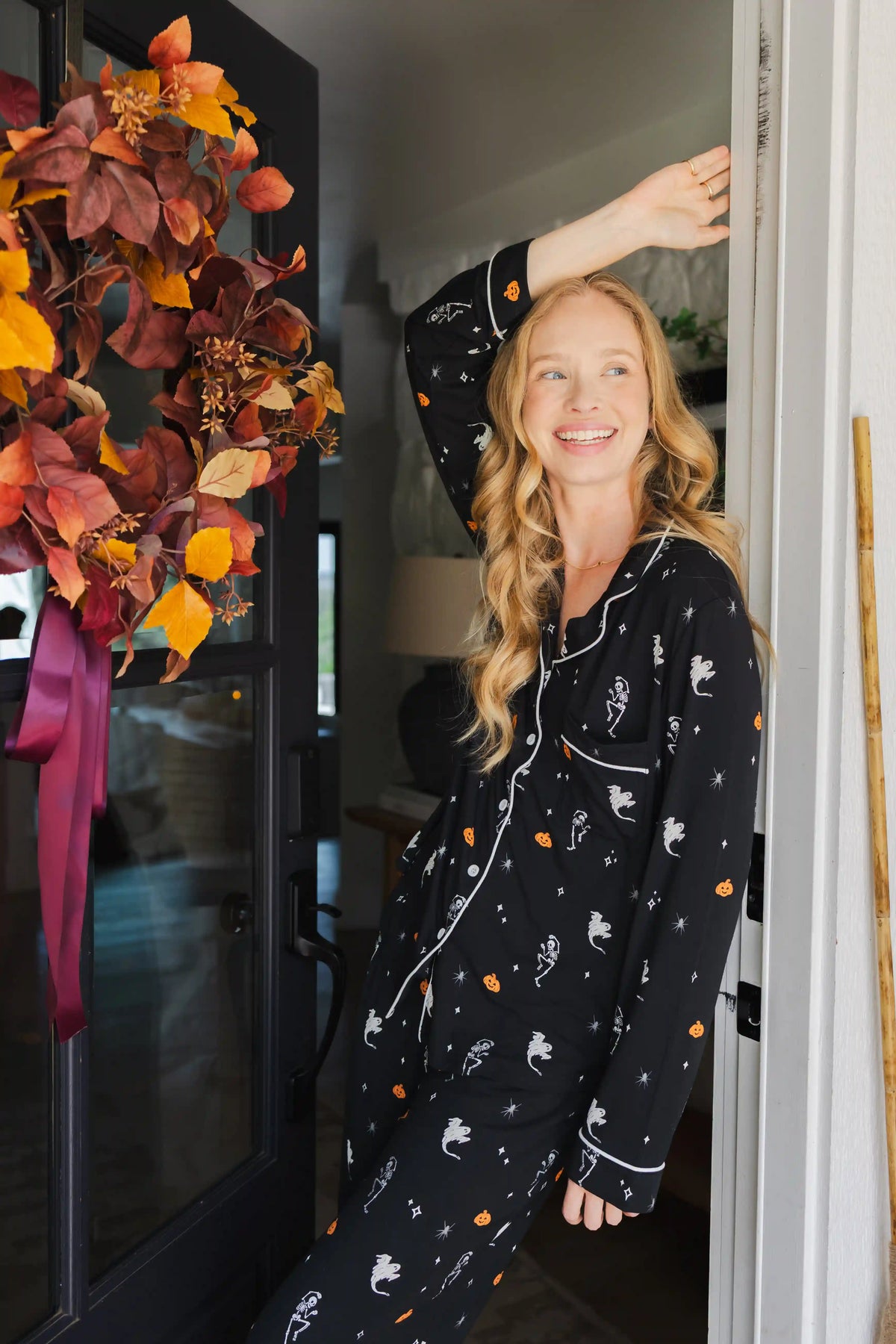 Long-Sleeved Women's Pajama Set in Halloween Friends