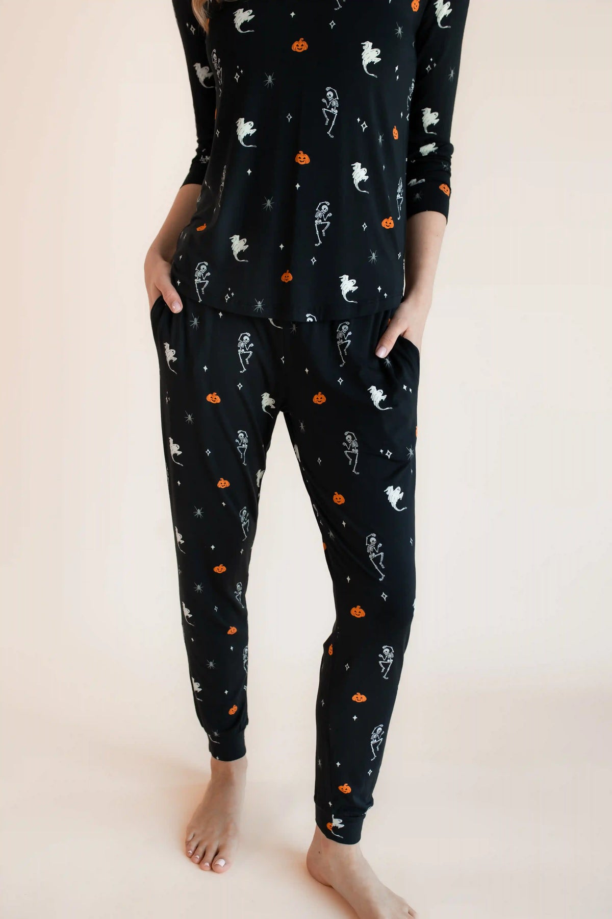 Women's Jogger Pajama Set in Halloween Friends