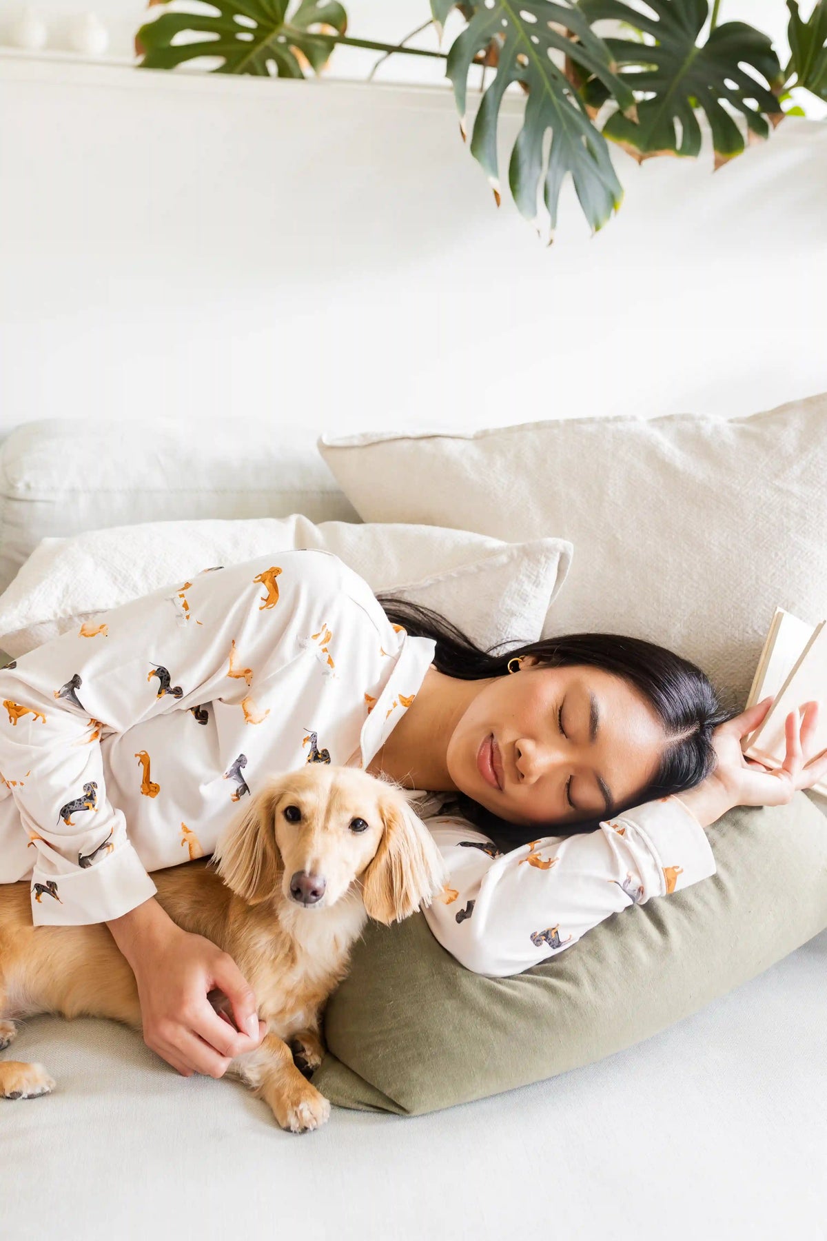 Long-Sleeved Women's Pajama Set in Dachshund