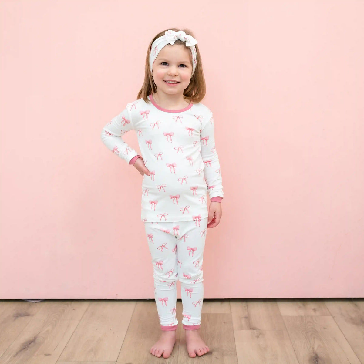 Long Sleeve Pajamas in Bow