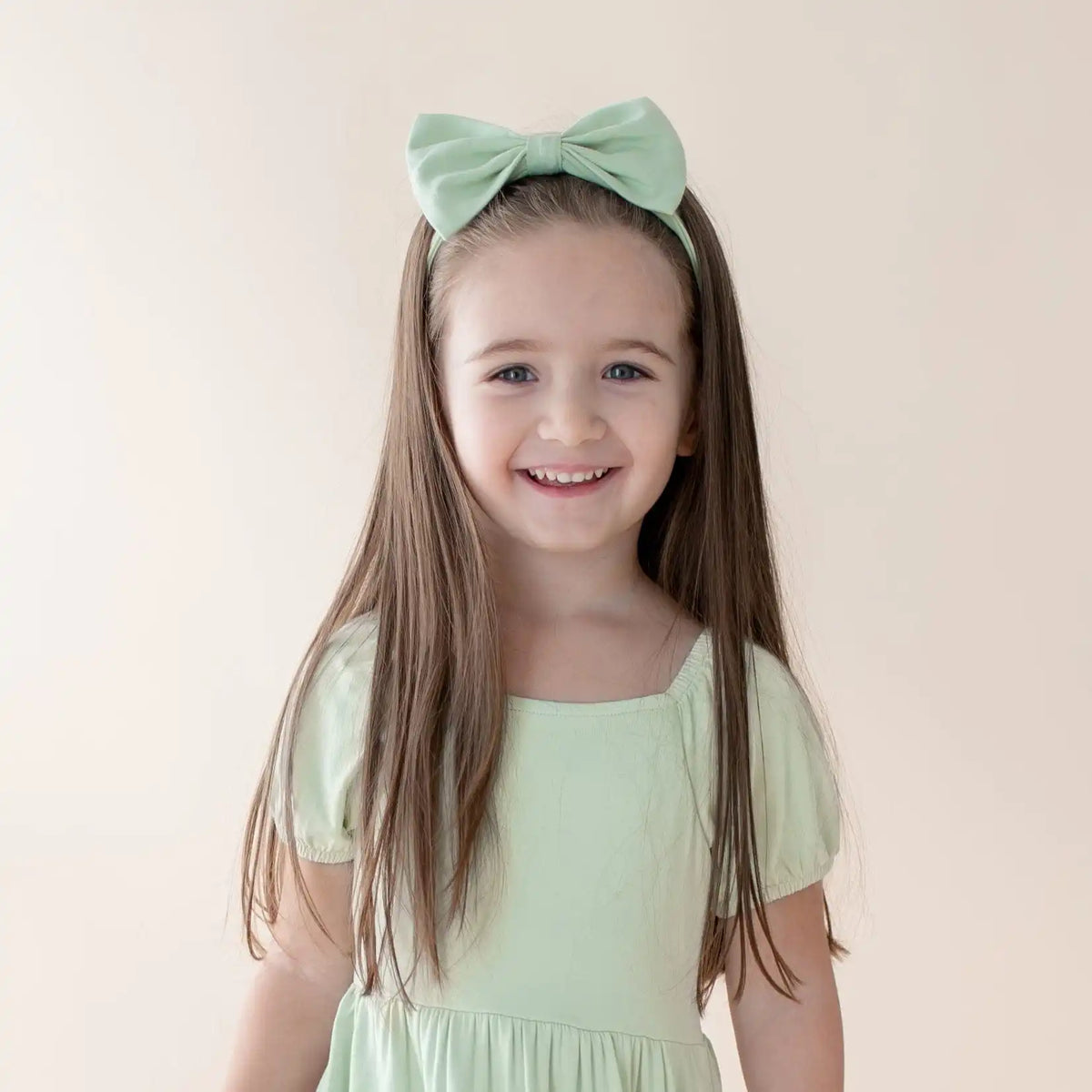 Bow Headband in Basil