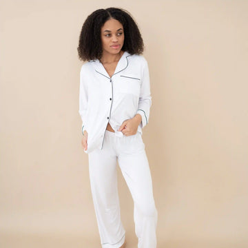 Women's Long Sleeve Pajama Set in Snow with Midnight Trim