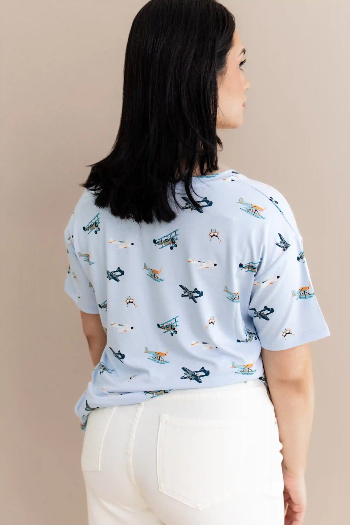 Women's Oversized V-Neck Tee in Take Off