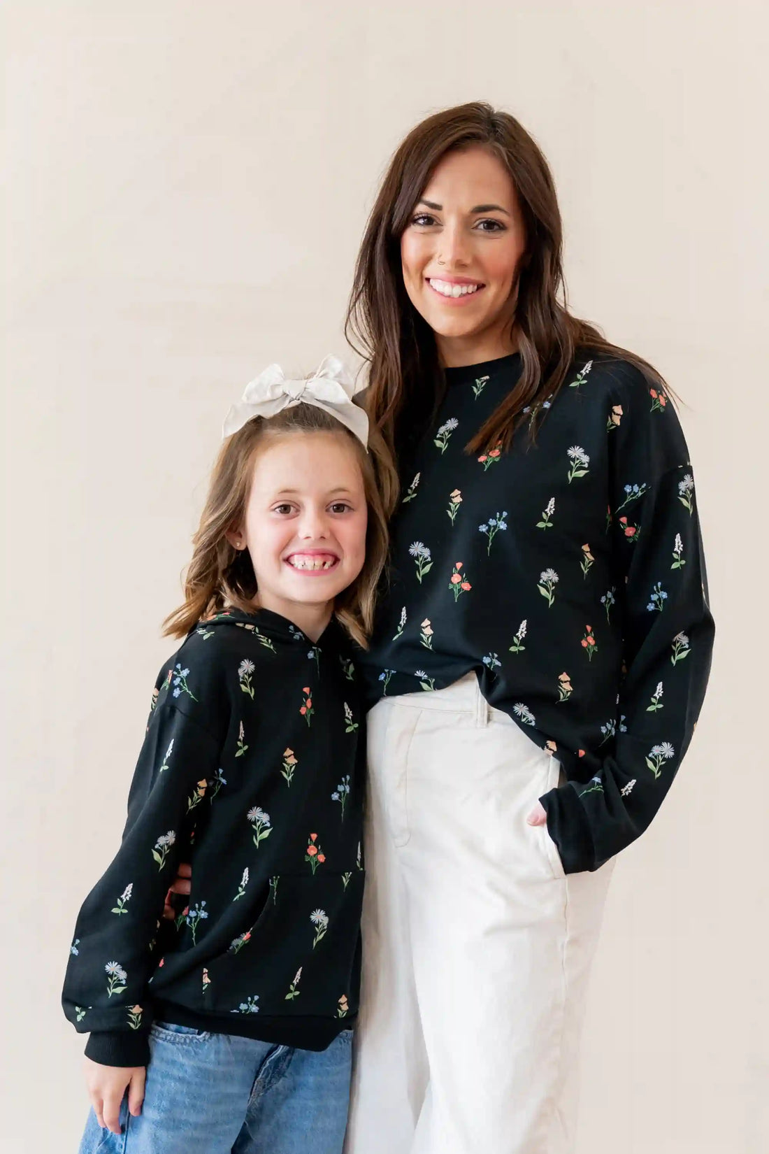 Women's Sweatshirt in Midnight Wildflower
