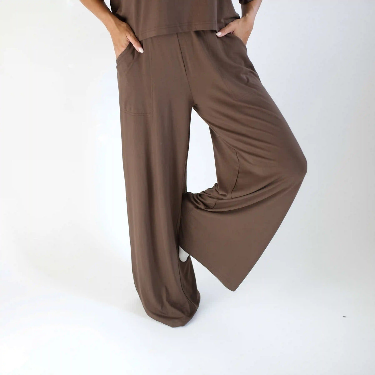 Women's Wide Leg Pant Set in Espresso