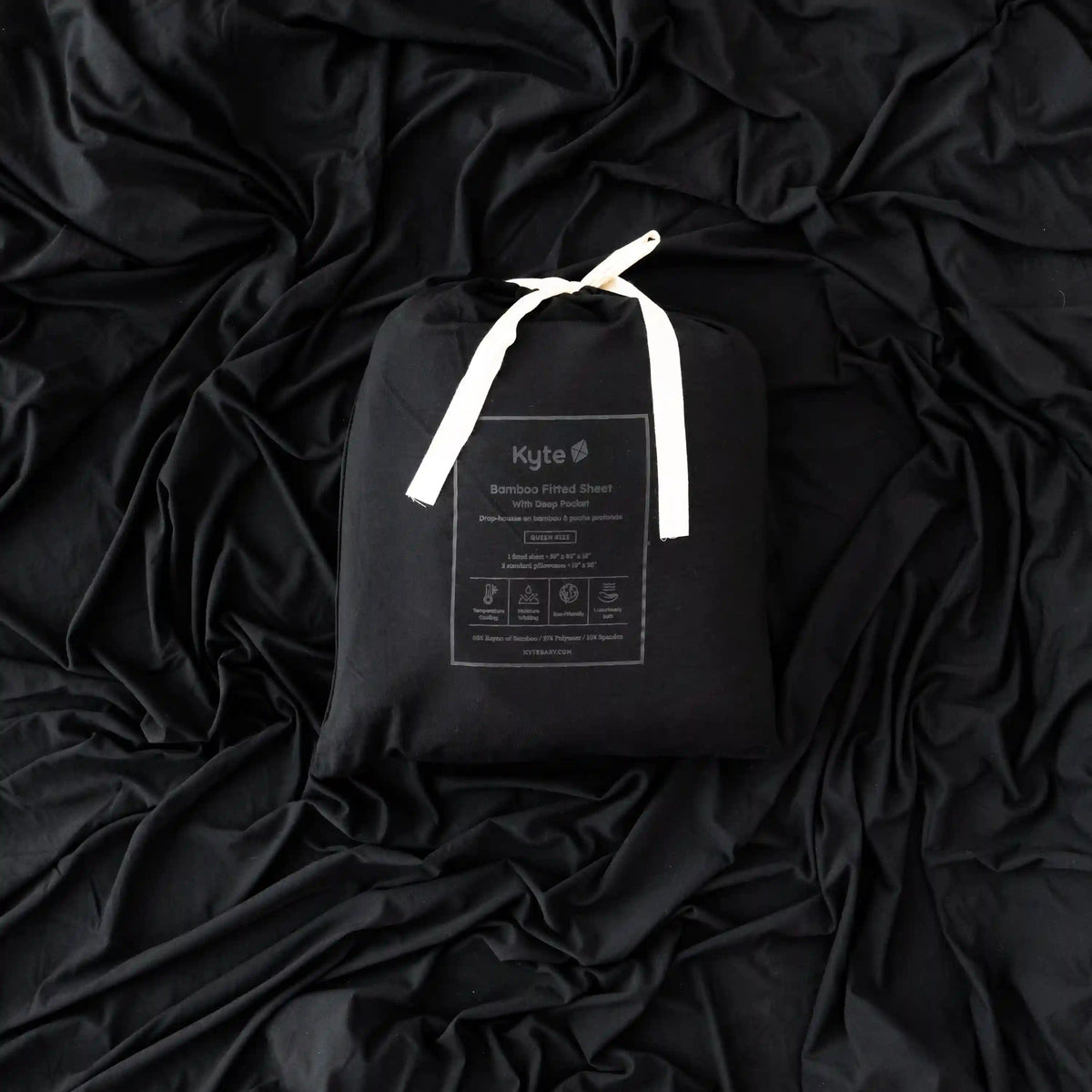 Fitted Sheet with Pillowcases in Midnight