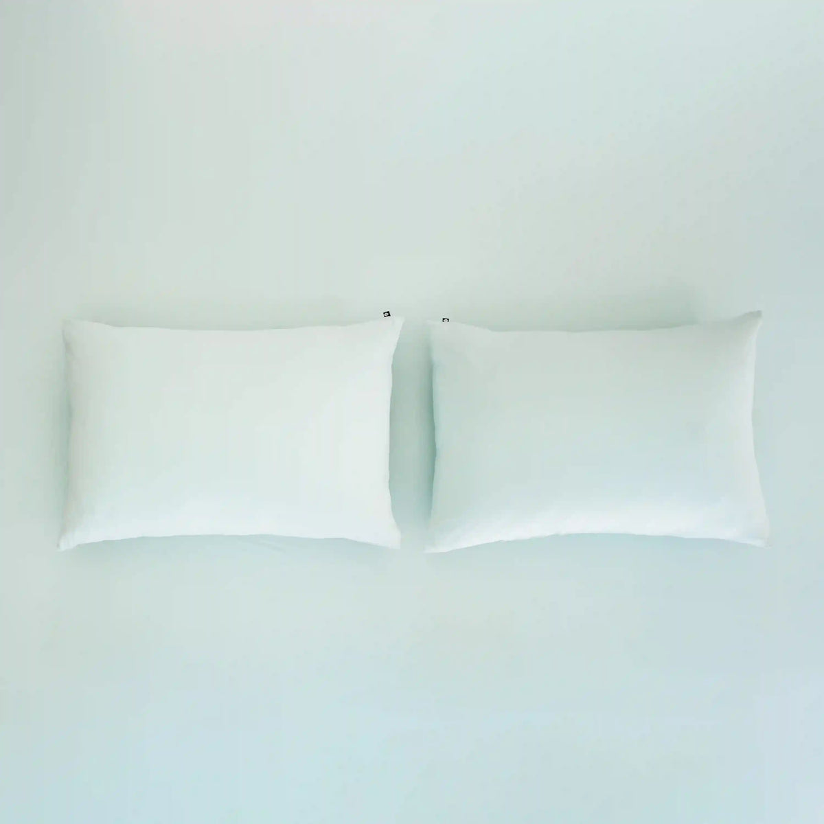 Fitted Sheet with Pillowcases in Sage